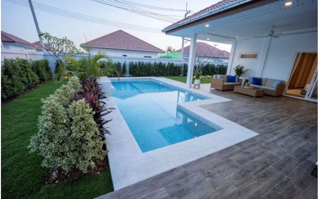Pool villa with full furnishings