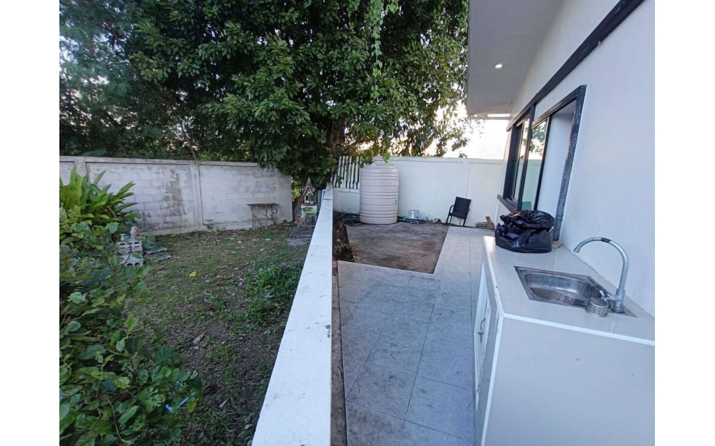 Great deal 2.2 millions bath - pool - 3 bedrooms