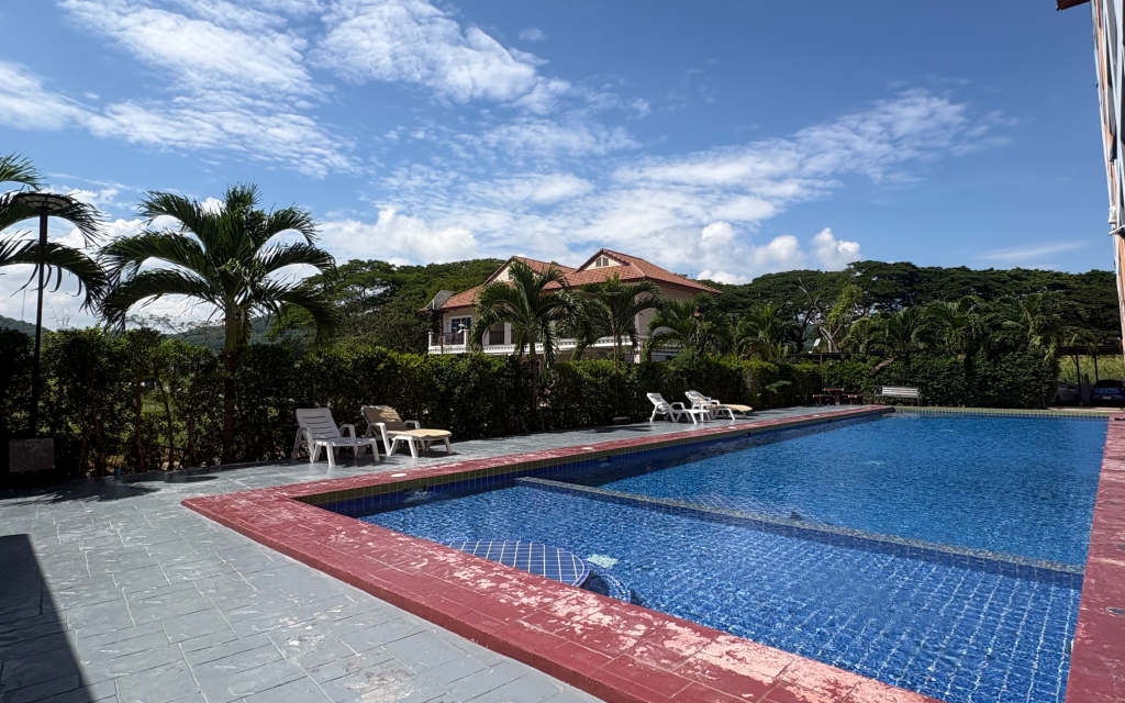 Condominium - Soi 88 -