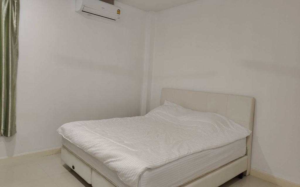 Modern villa for rent
