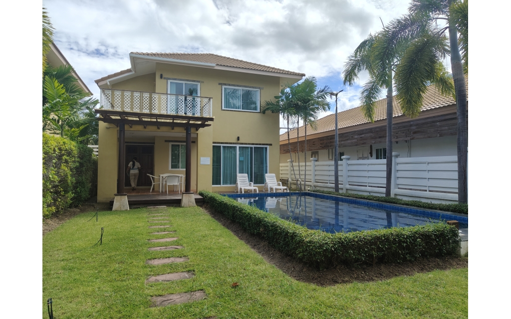 Villa - centre ville - Soi 102 -
