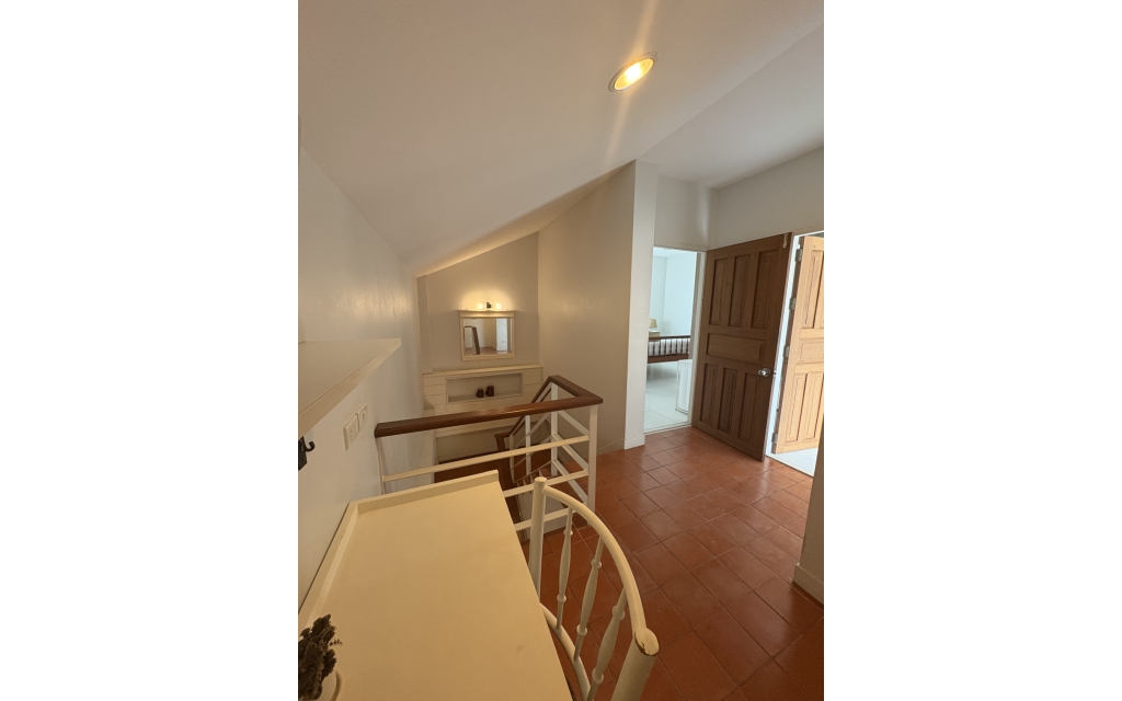 Villa - centre ville - Soi 102 -