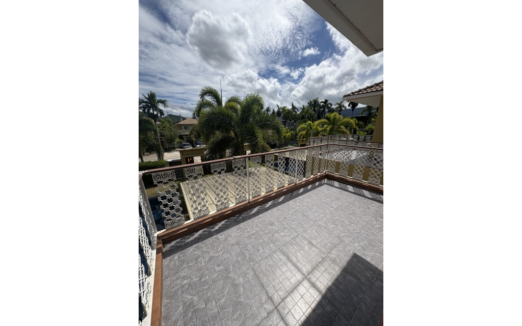 Villa - centre ville - Soi 102 -