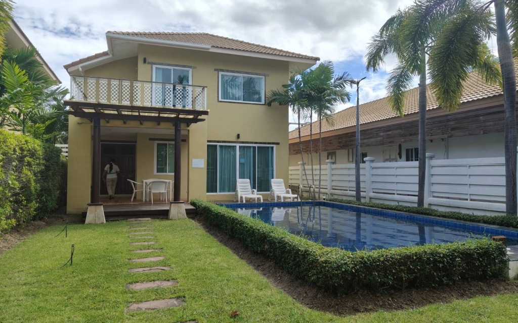 Villa - centre ville - Soi 102 -
